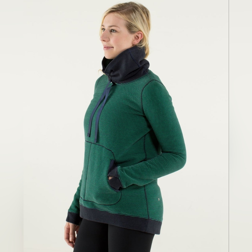 Euc Lululemon Avenue Pullover - image 1